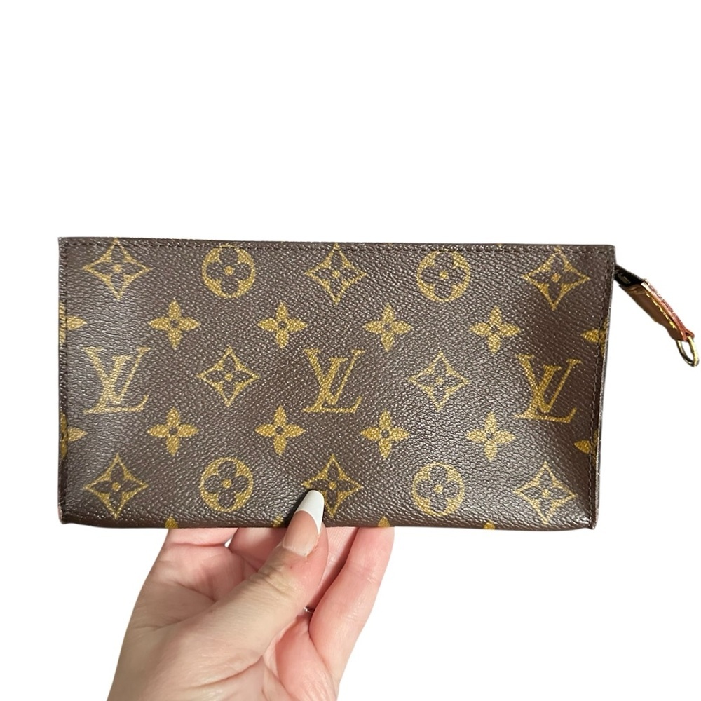 Louis Vuitton Monogram & Vachetta Leather Bucket Toiletry Pouch Bag - Picture 14 of 15